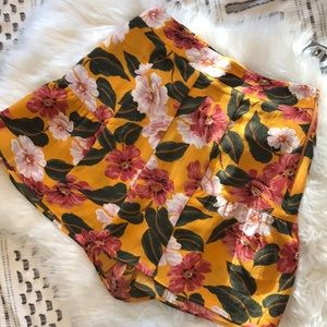 S h o w  M e  Y o u r  M u M u • Floral short